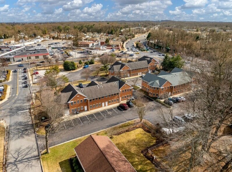 More Photos Of 1835 Forest Dr, Annapolis Business Park For Lease