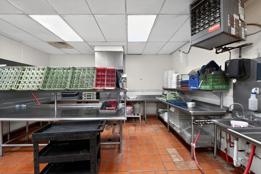 More Photos Of 2200 N Fayetteville St, Asheboro Restaurant For Lease