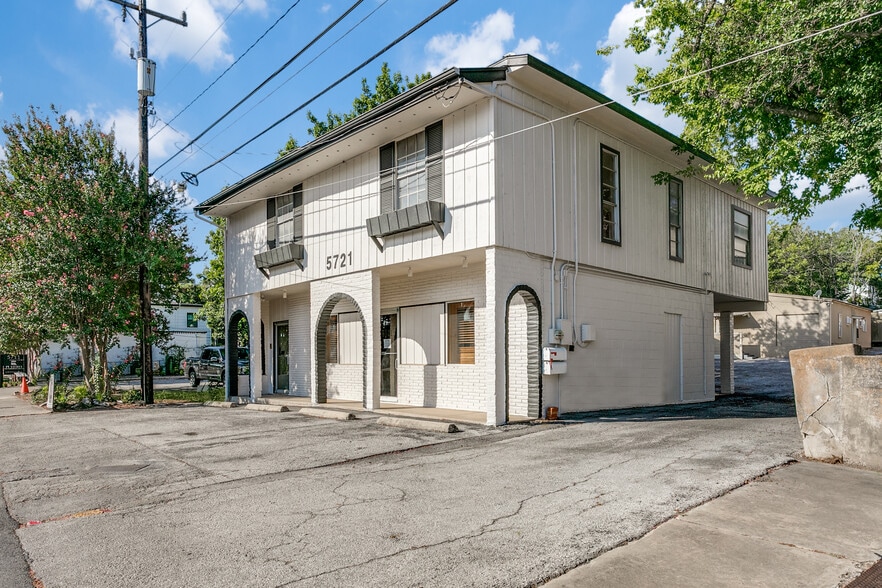 More Photos Of 5721 Broadway St, San Antonio Storefront Retail Office For Lease