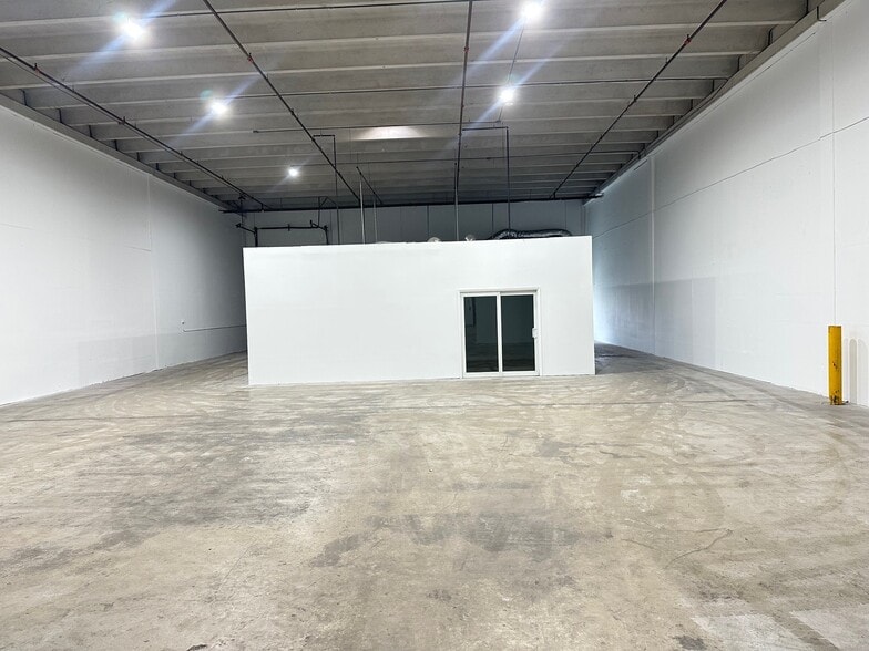 More Photos Of 3300-3390 SW 13th Ave, Fort Lauderdale Unknown For Lease