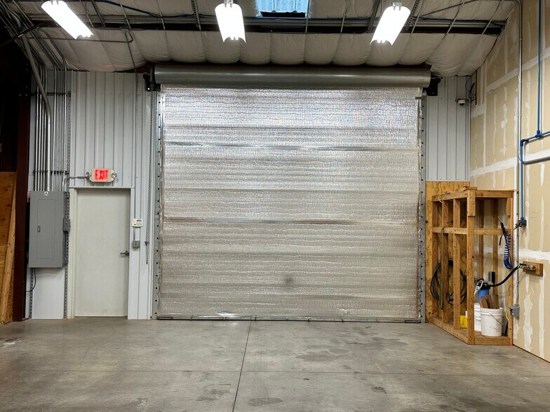 More Photos Of 1115 Ewald Ct, Paradise Manufacturing For Lease