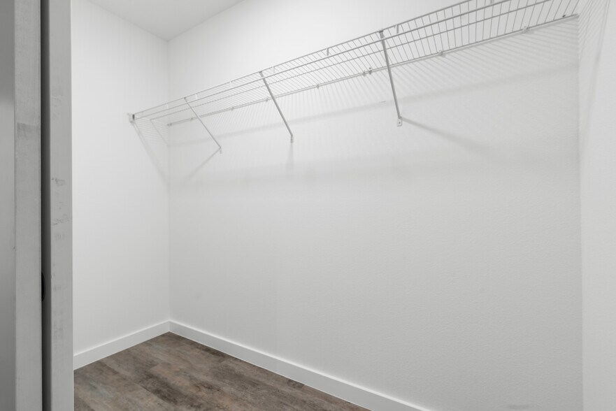 More Photos Of 2755 SE 17th St, Ocala Apartments For Sale