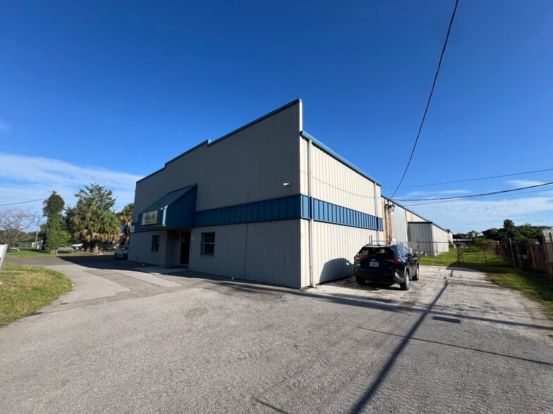 More Photos Of 5208 St Paul St, Tampa Industrial For Sale