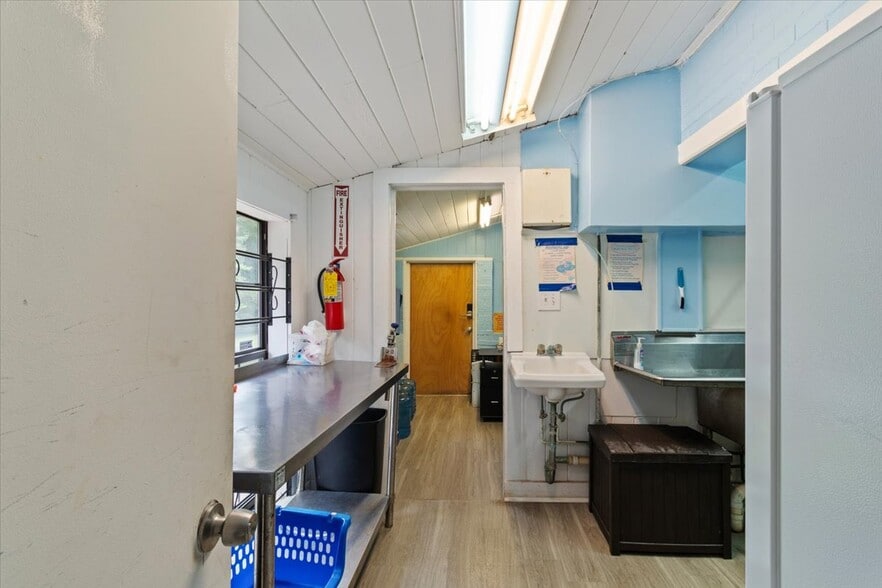 More Photos Of 2365 County Line Rd, Atlanta Daycare Center For Sale