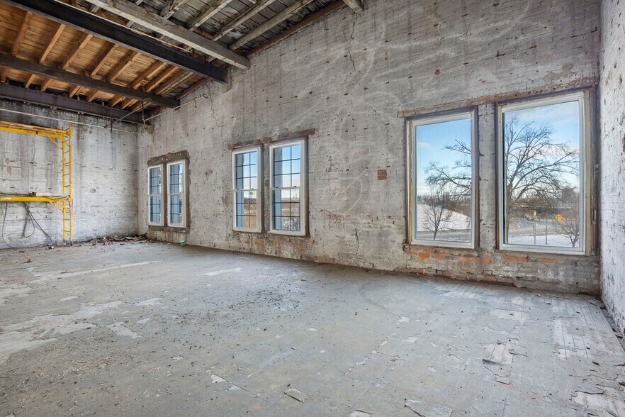 More Photos Of 104-112 Erie Blvd, Schenectady Land For Sale