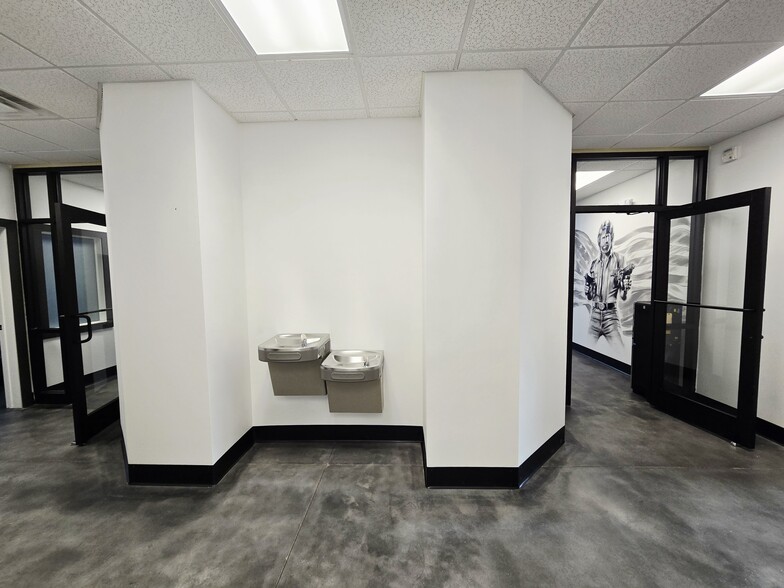 More Photos Of 701 Mutual Ct, Raleigh Office For Sale