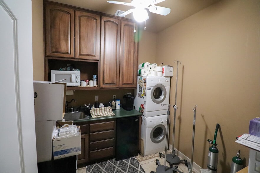 More Photos Of 9225 S Toledo Ave, Tulsa Office For Sale