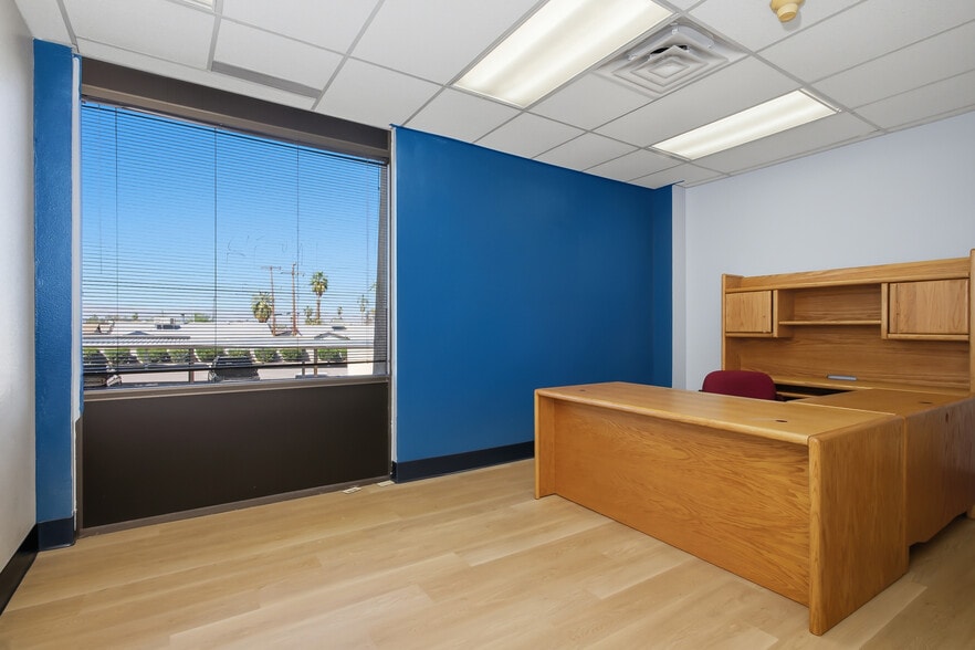 More Photos Of 1820 E Sahara Ave, Las Vegas Office For Lease