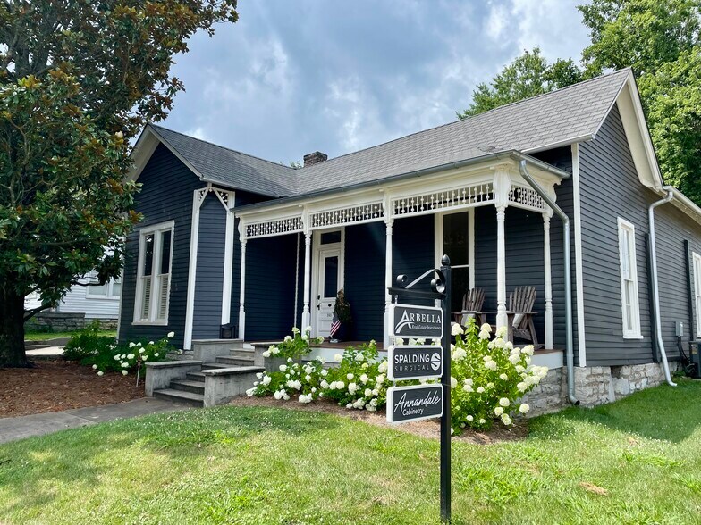 Primary Photo Of 245 3rd Ave N, Franklin Office Residential For Lease