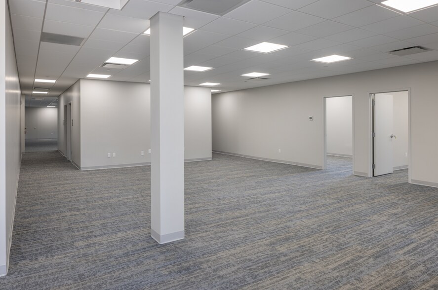 More Photos Of 600 16th St, Carlstadt Distribution For Lease