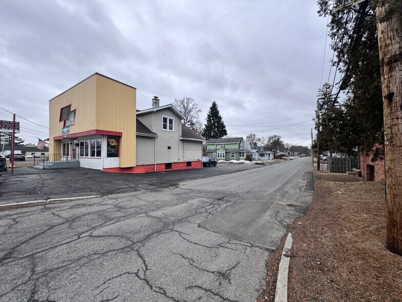 More Photos Of 1316 Central Ave, Albany Freestanding For Sale