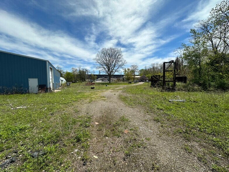 More Photos Of 157 Willow Rd, Dunkirk Auto Salvage Facility For Sale