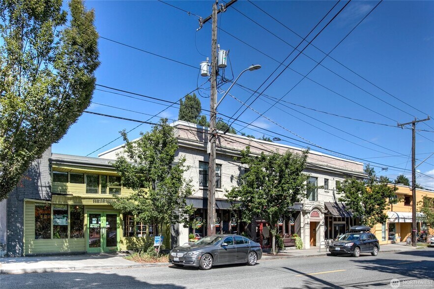 More Photos Of 2012 65th St, Seattle Office For Sale