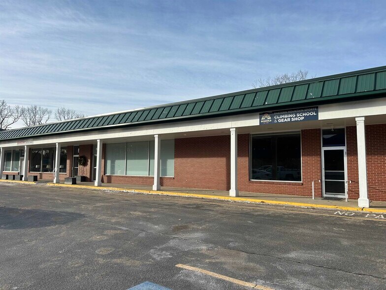 More Photos Of 9 US Route 302, Glen General Retail For Lease