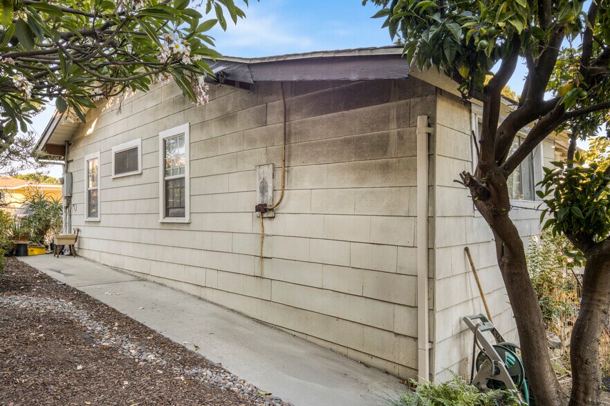 More Photos Of 2714 New Jersey St, Los Angeles Multifamily For Sale