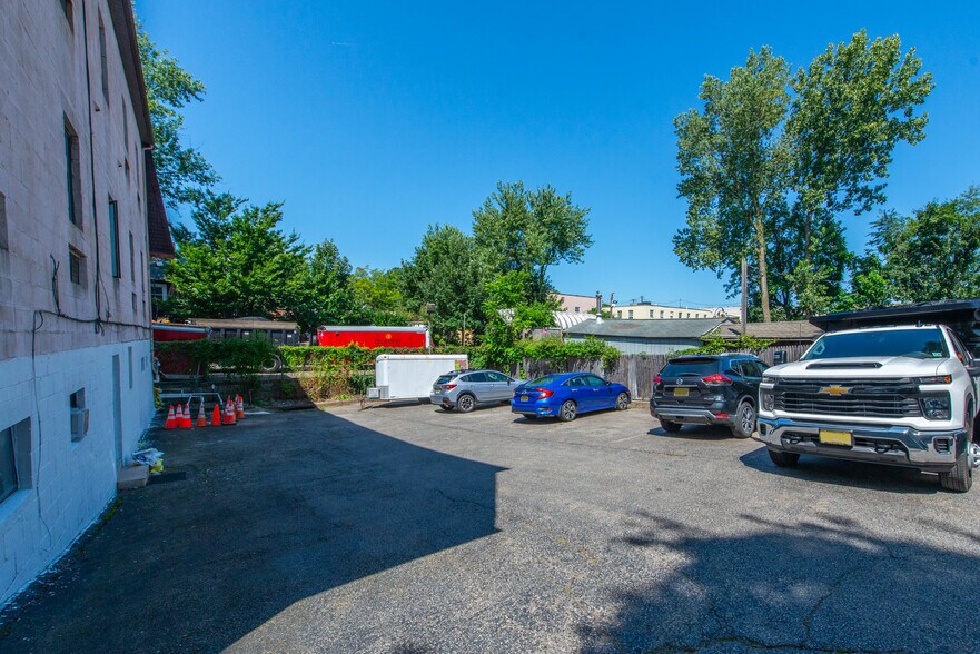 More Photos Of 16 Chestnut St, Emerson Medical For Sale