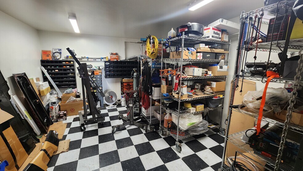 More Photos Of 1449 Mendell St, San Francisco Light Manufacturing For Sale