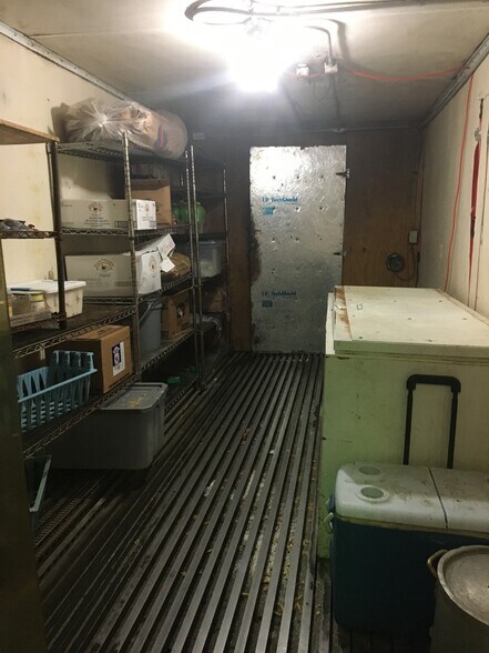 More Photos Of 302 Highway 22 W, Madisonville Restaurant For Sale