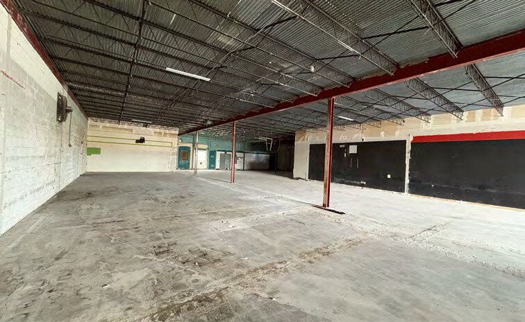More Photos Of 813-853 Bandera Rd, San Antonio Unknown For Lease