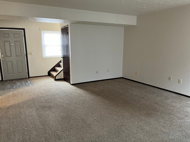 More Photos Of 200 N 11th St, Greenfield Apartments For Sale