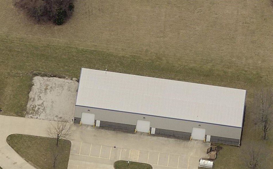 More Photos Of 3185 Grand Prix Dr, Decatur Industrial For Lease