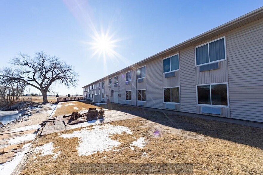 More Photos Of 3205 S Locust St, Grand Island Hotel For Sale