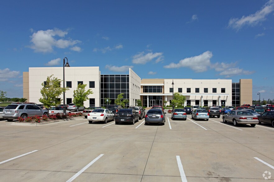 More Photos Of 763 E US Highway 80, Forney Medical For Lease