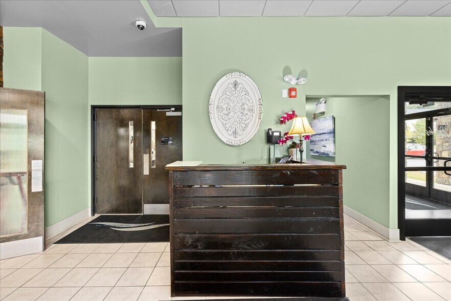 More Photos Of 1067 Totem Rd, Bensalem General Retail For Sale