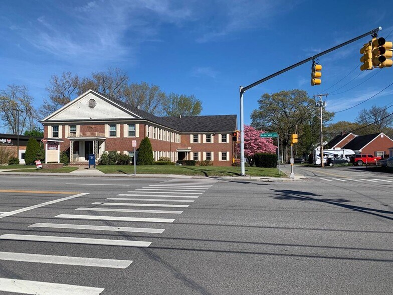 Primary Photo Of 960 Reservoir Ave, Cranston Office For Lease