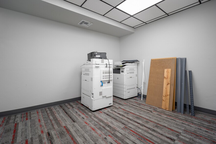 More Photos Of 2805 Broce Dr, Norman Warehouse For Sale