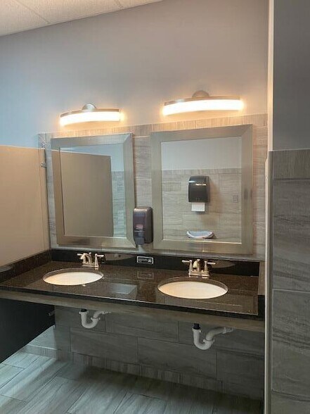 More Photos Of 268 Odlin Rd, Bangor Freestanding For Sale