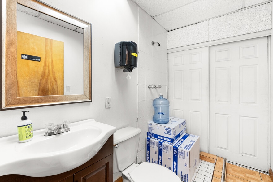 More Photos Of 3771 Bird Rd, Miami Storefront For Sale