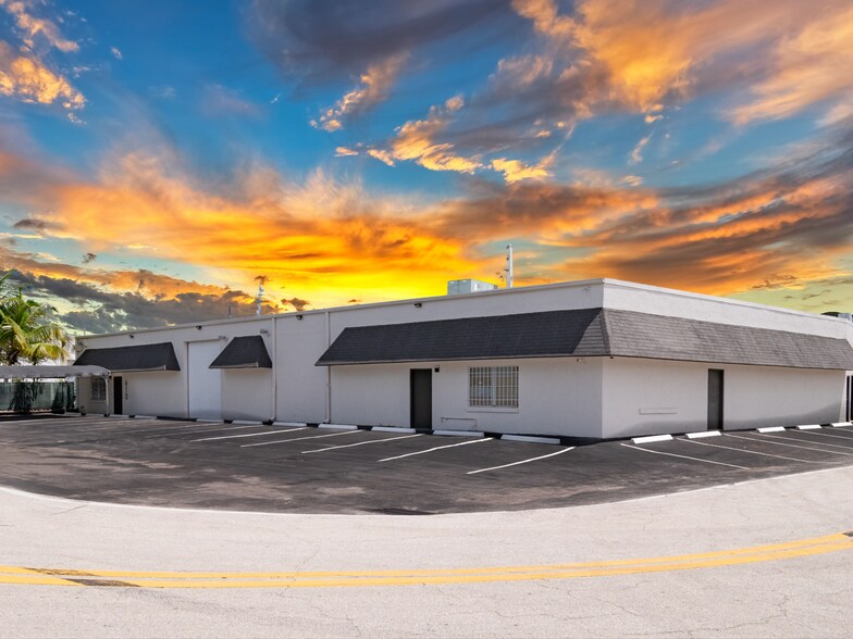 Primary Photo Of 610 NE 29th St, Pompano Beach Warehouse For Lease