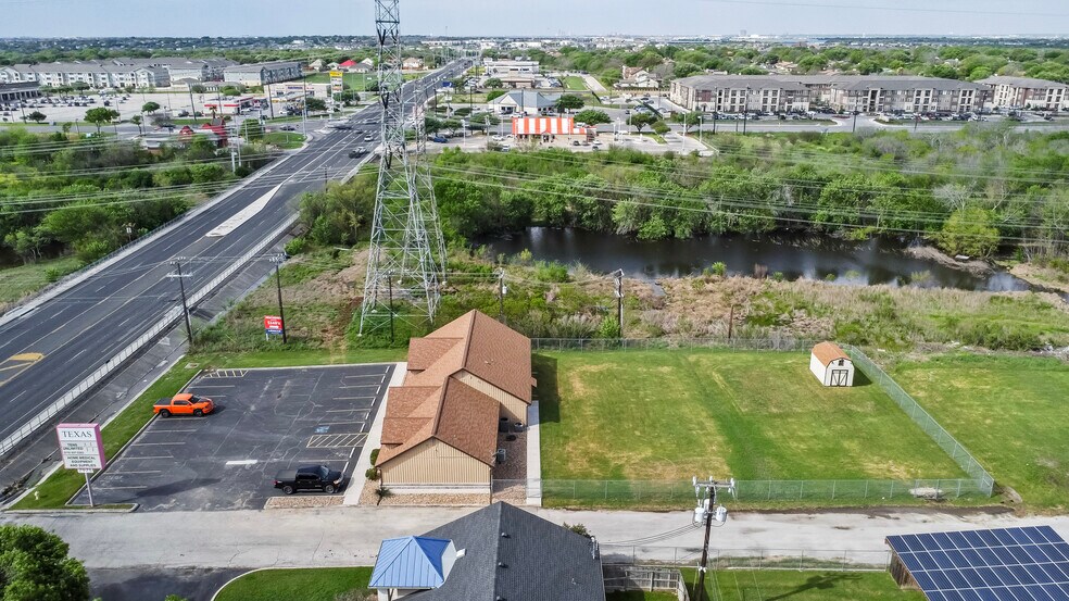 More Photos Of 7975 Fm 78, San Antonio Office For Sale