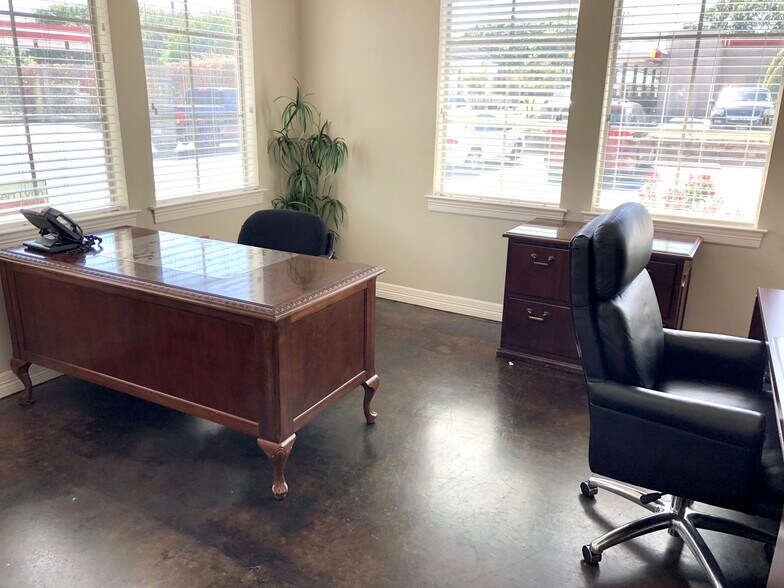 More Photos Of 305 W Spring Creek Pky, Plano Medical For Sale
