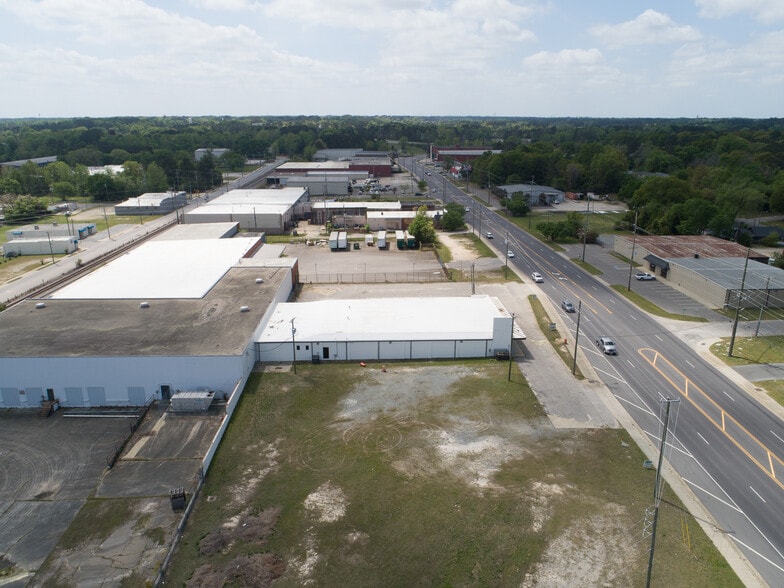 More Photos Of 301 Robeson St, Fayetteville Freestanding For Lease