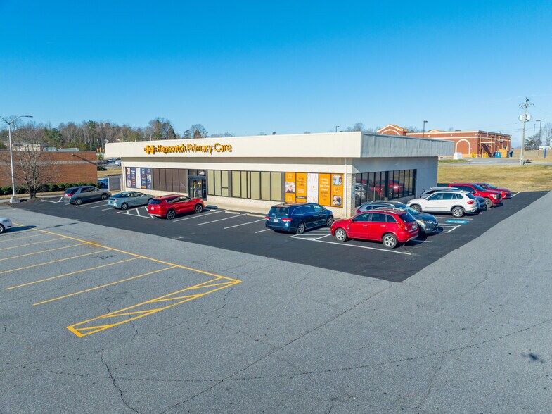 More Photos Of 3060 Hickory Blvd, Hudson Medical For Sale