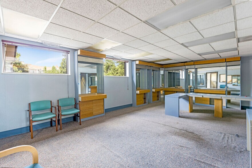 More Photos Of 9030 Montgomery Rd, Cincinnati Medical For Lease