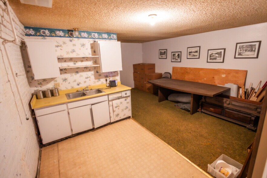 More Photos Of 96 C St, Virginia City Storefront Retail Residential For Sale