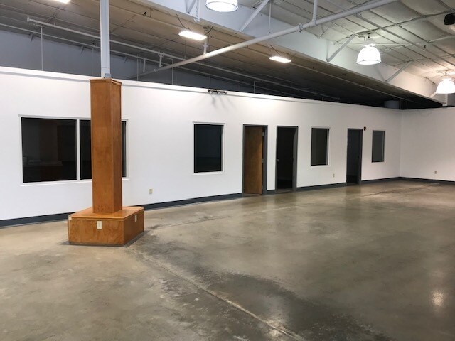 More Photos Of 1405 Bypass 72 NE, Greenwood Storefront Retail Office For Sale