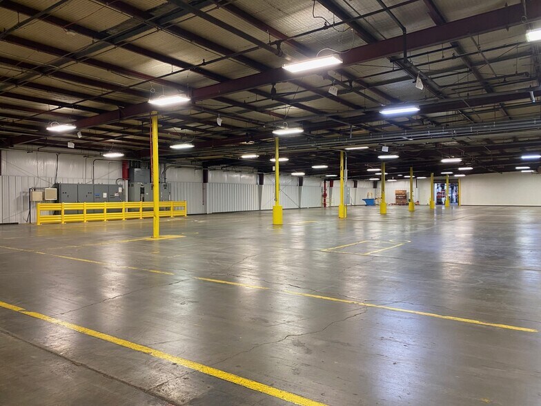 More Photos Of 2200 4th Ave, Seymour Manufacturing For Lease