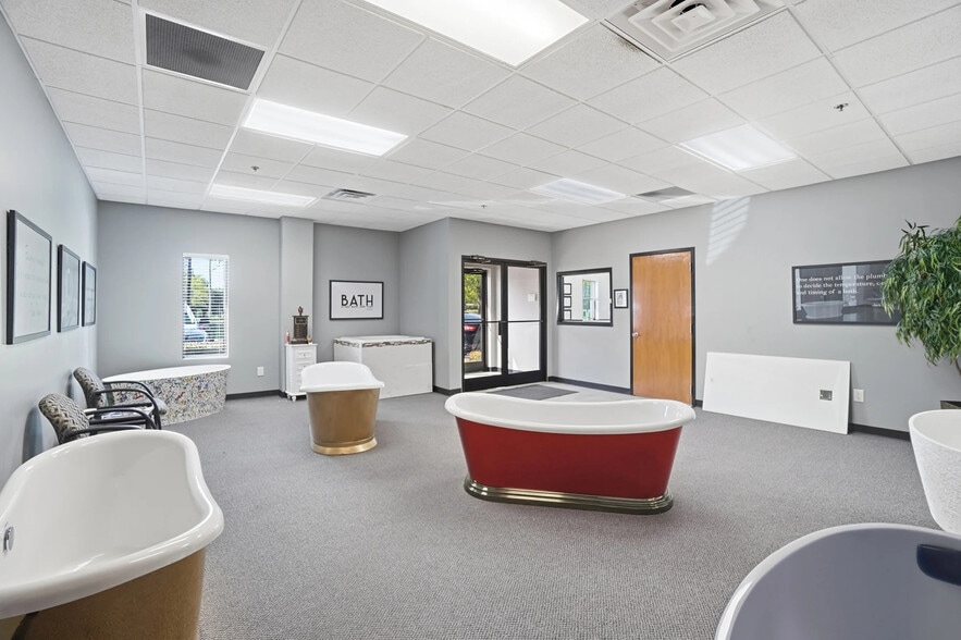 More Photos Of 10700 John Price Rd, Charlotte Warehouse For Sale