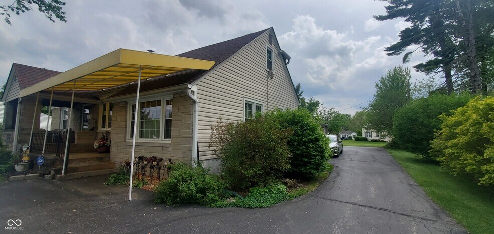 More Photos Of 530 S Us-31, Greenwood Office Residential For Sale