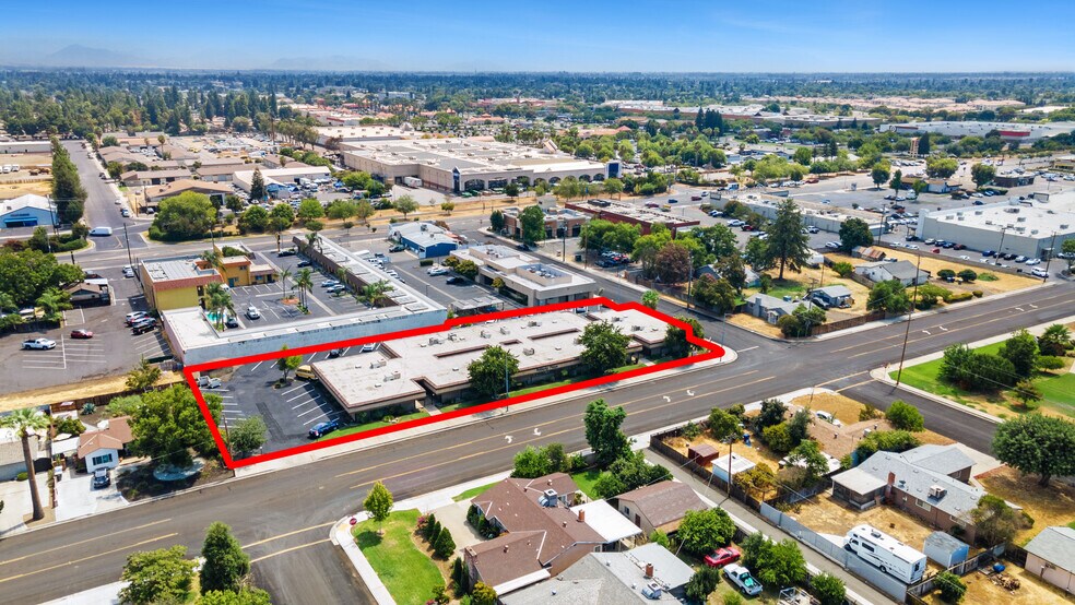 More Photos Of 1629 Pollasky Ave, Clovis Office For Sale