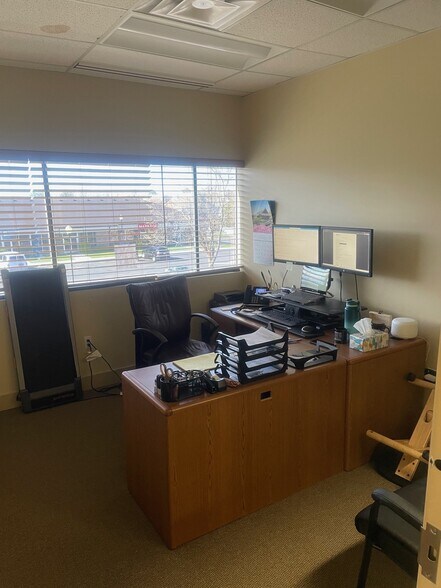 More Photos Of 476 Heritage Park Blvd, Layton Office For Lease