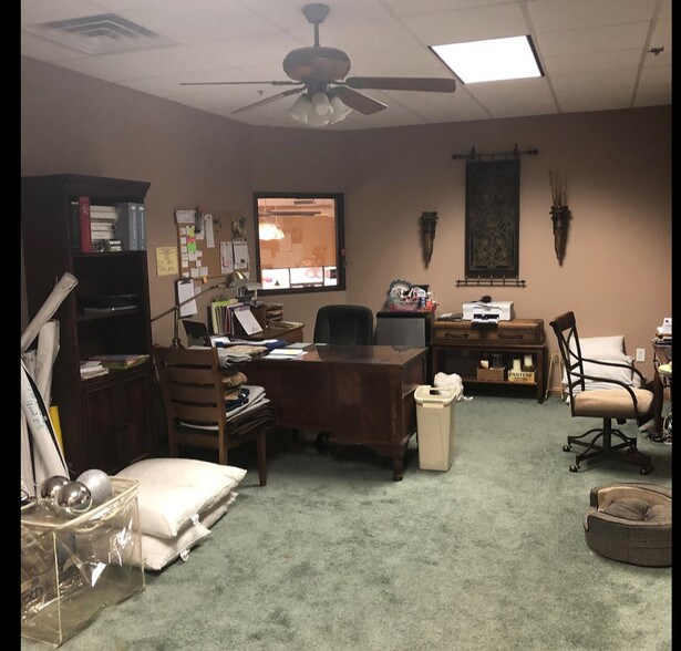 More Photos Of 15273 Interstate 35 N, Selma Freestanding For Lease