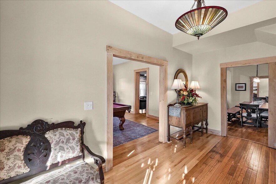 More Photos Of 221 Woodford St, Lawrenceburg Office For Sale