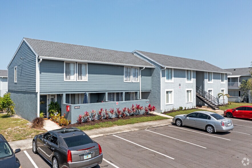 More Photos Of 2148 54th Ave S, Saint Petersburg Apartments For Sale