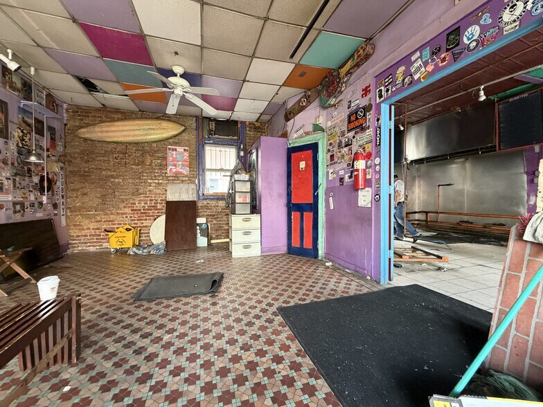 More Photos Of 339 Graham Ave, Brooklyn Storefront Retail Residential For Lease