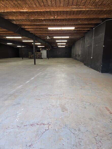 More Photos Of 4006 Texoma Pky, Denison General Retail For Sale